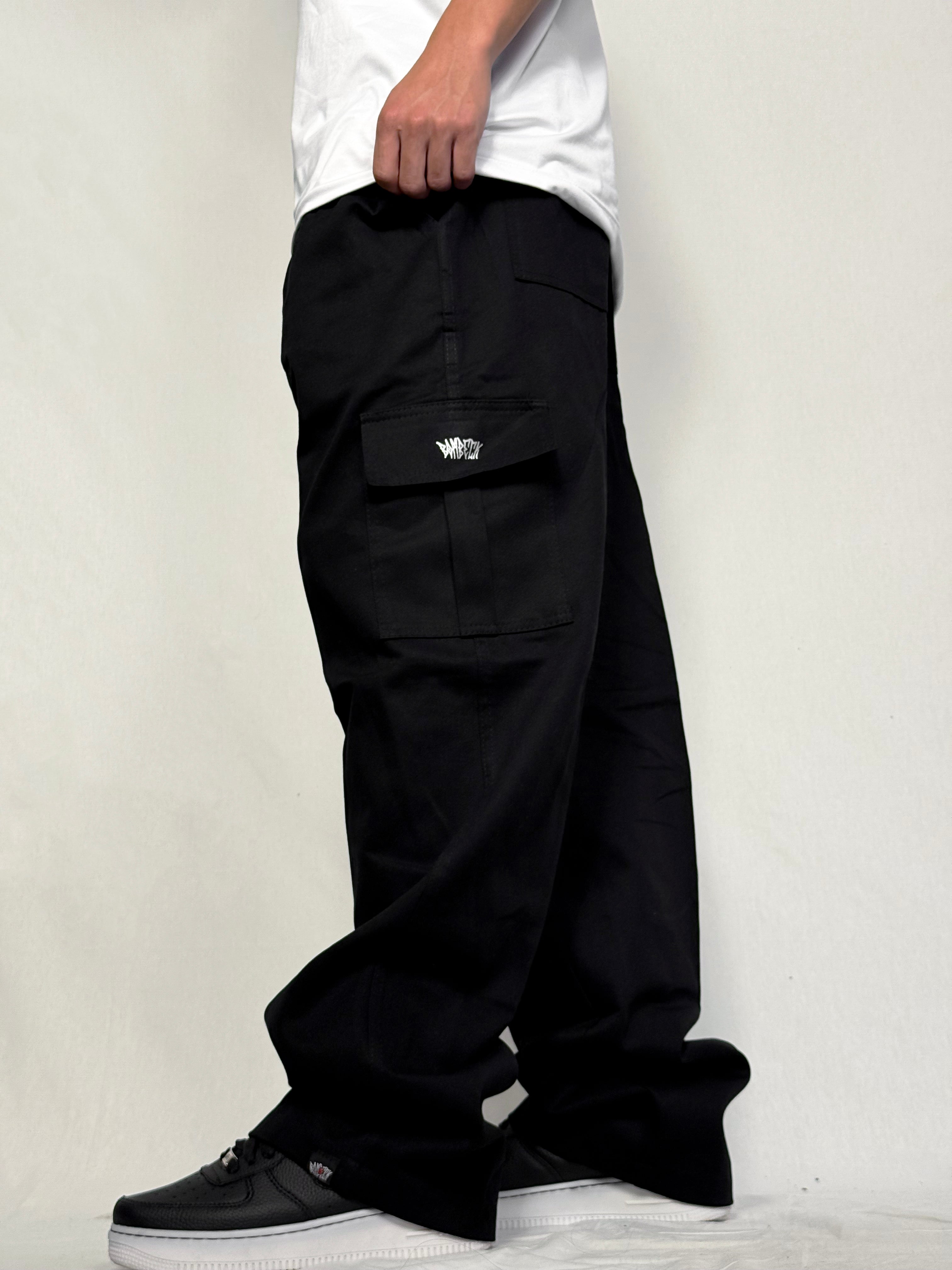 CALÇA CARGO PRETA DE SARJA