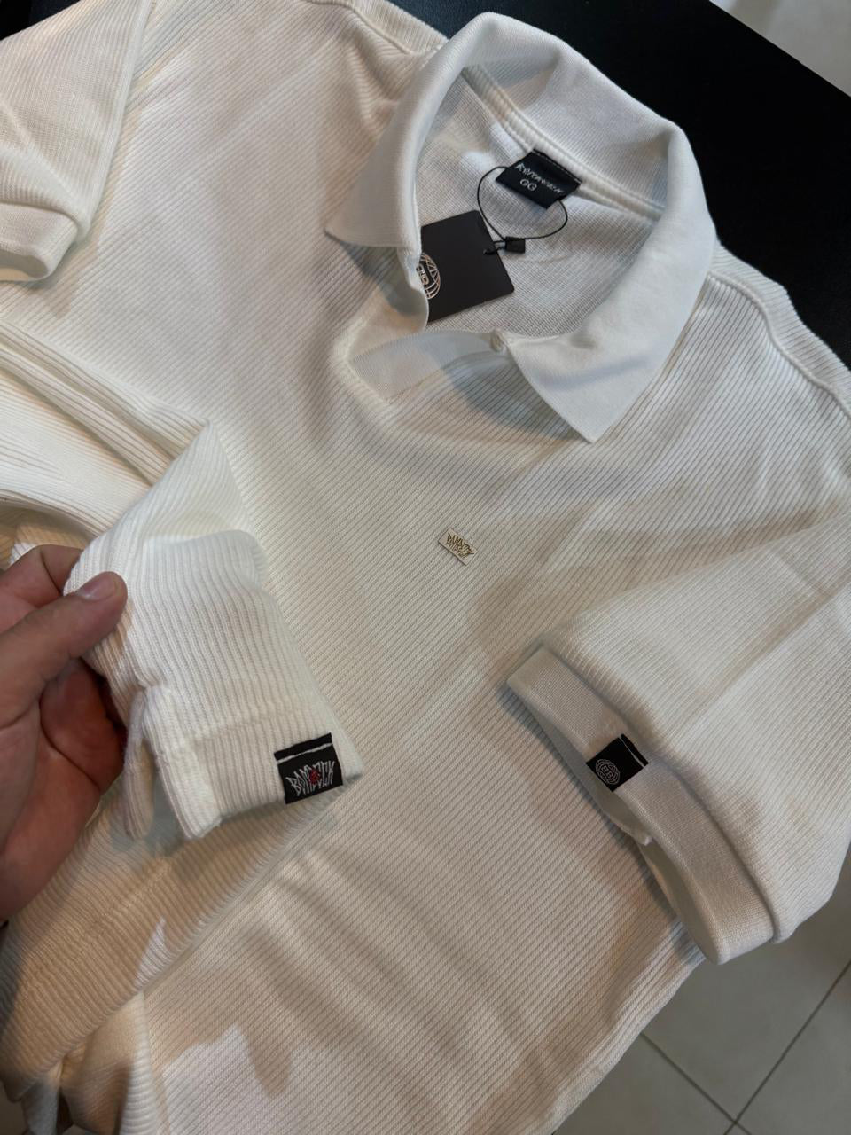 Camisa polo canelada off white