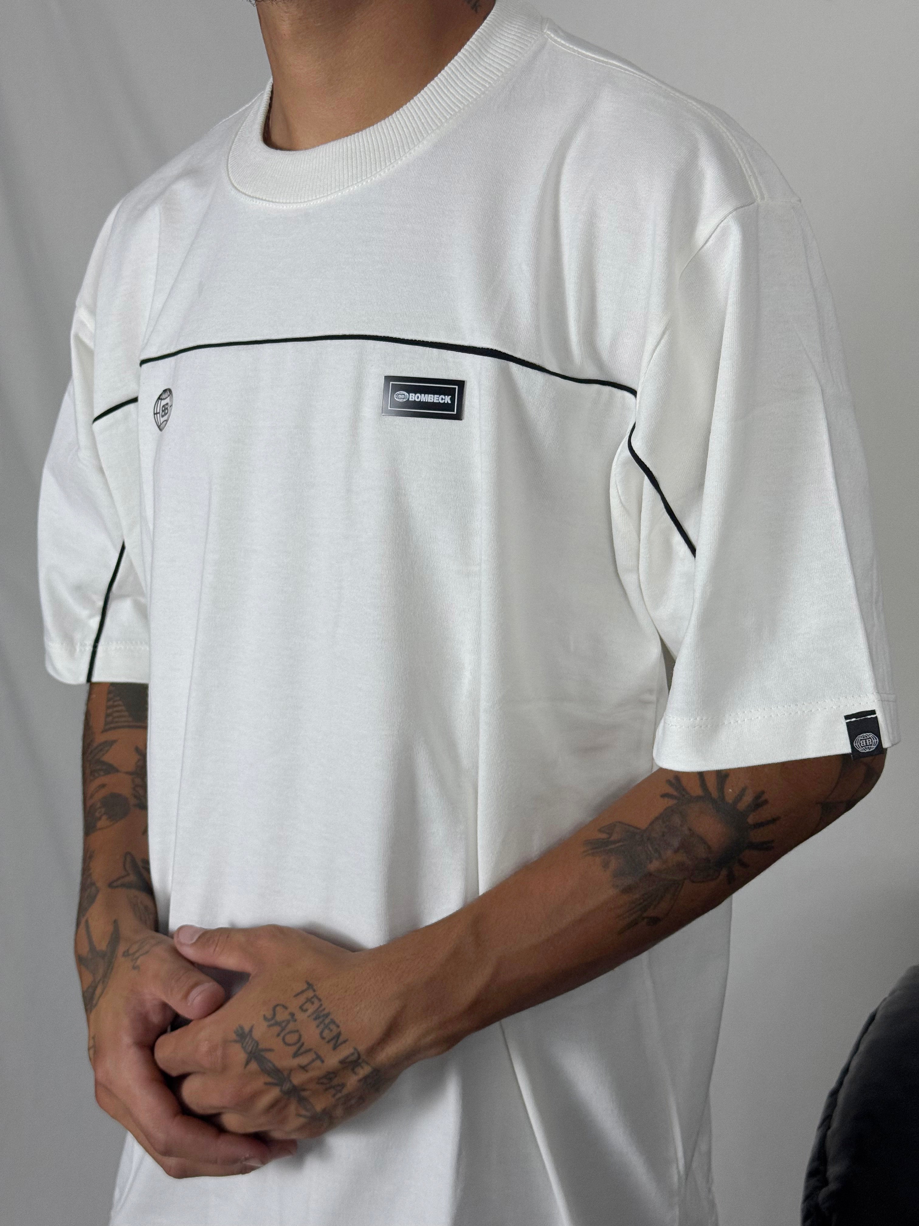 Camisa Oversized modelo 19
