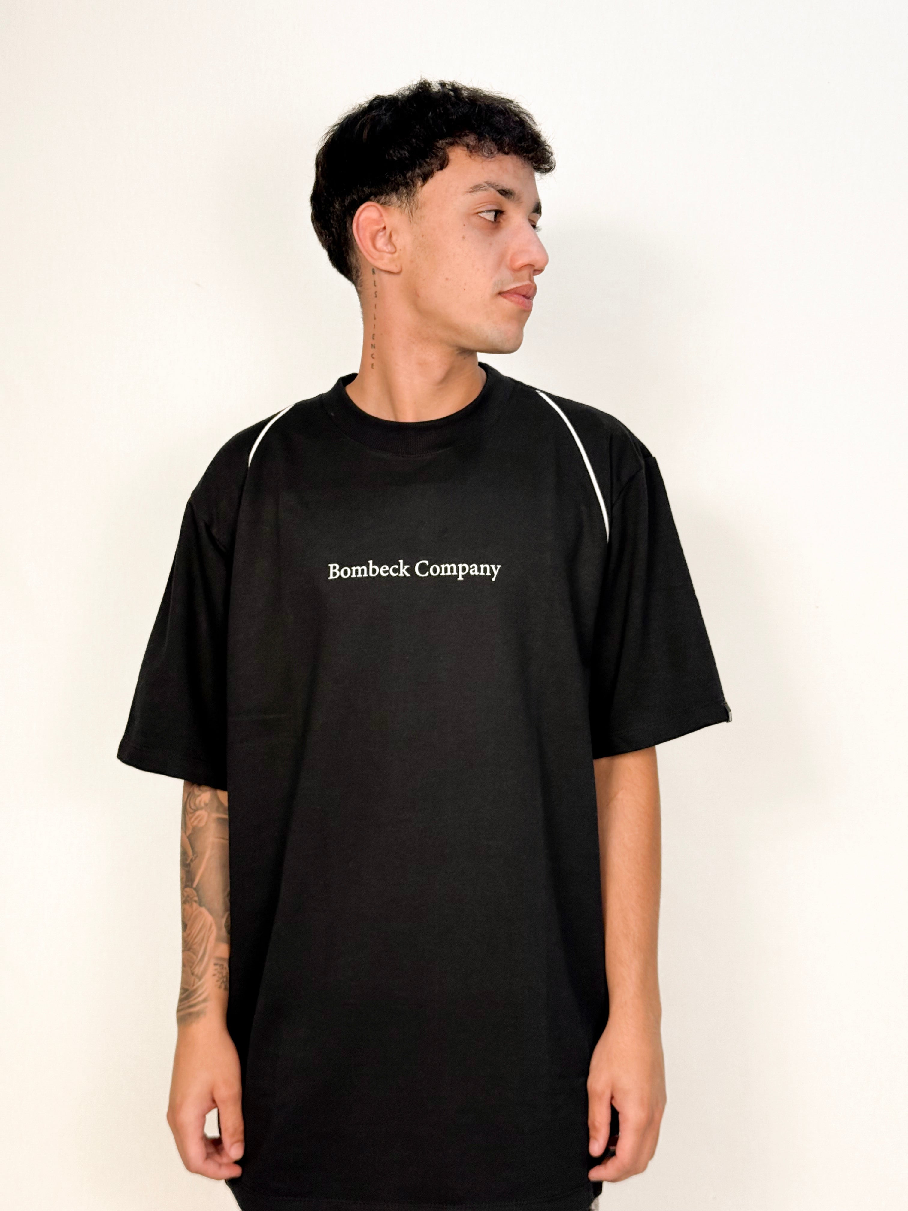 Camisa Oversized modelo 21