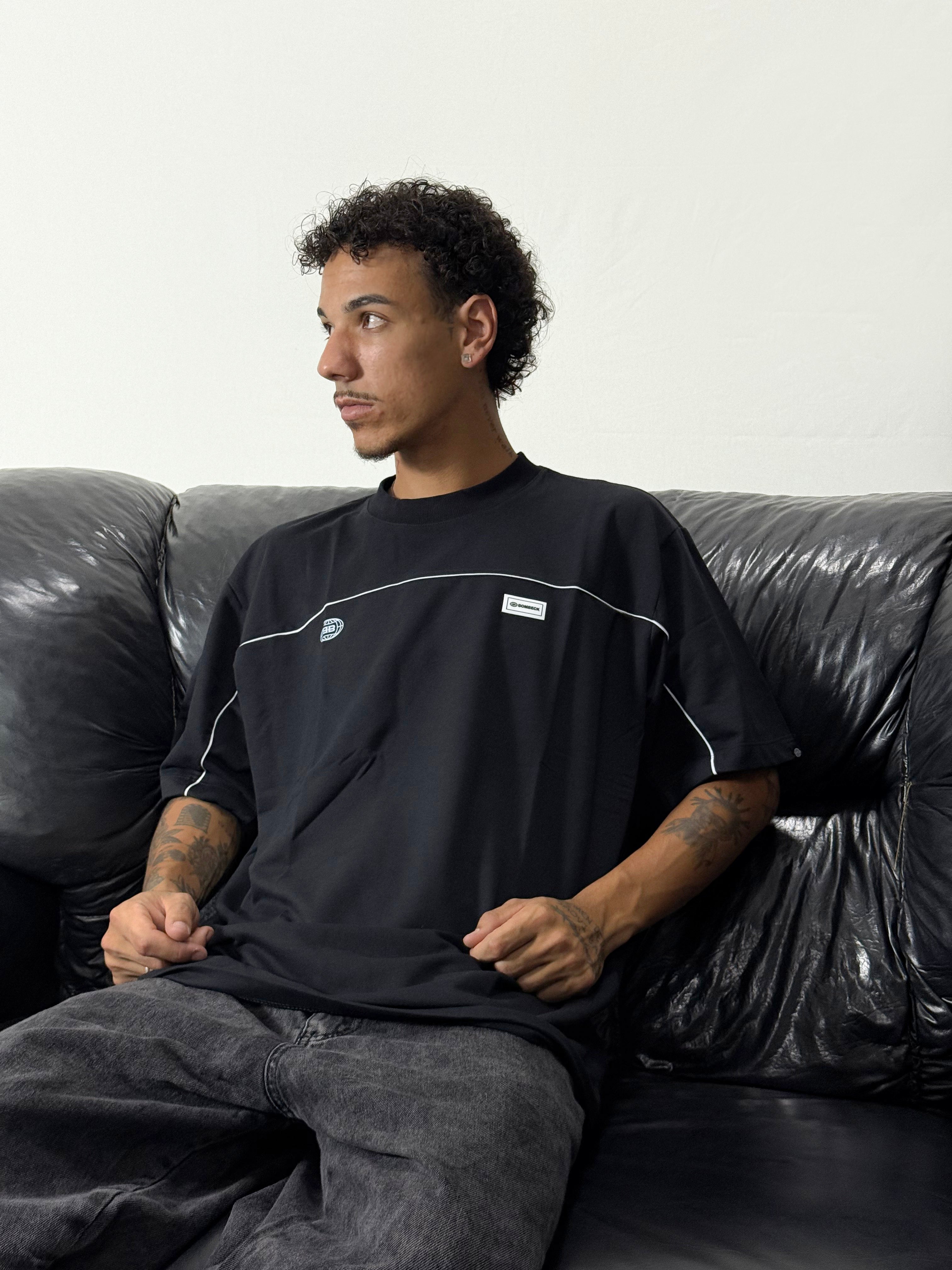 Camisa Oversized modelo 18