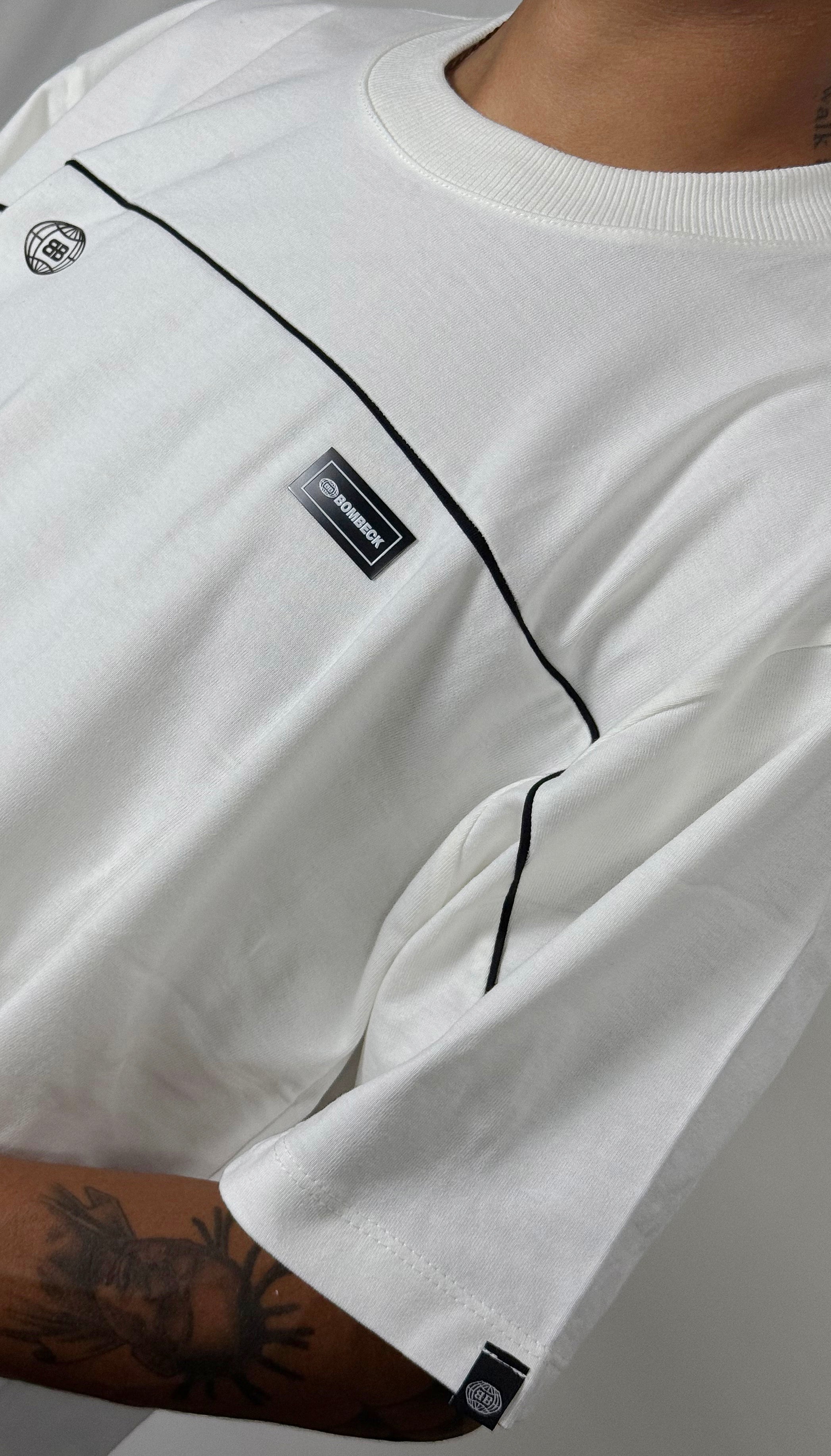 Camisa Oversized modelo 19